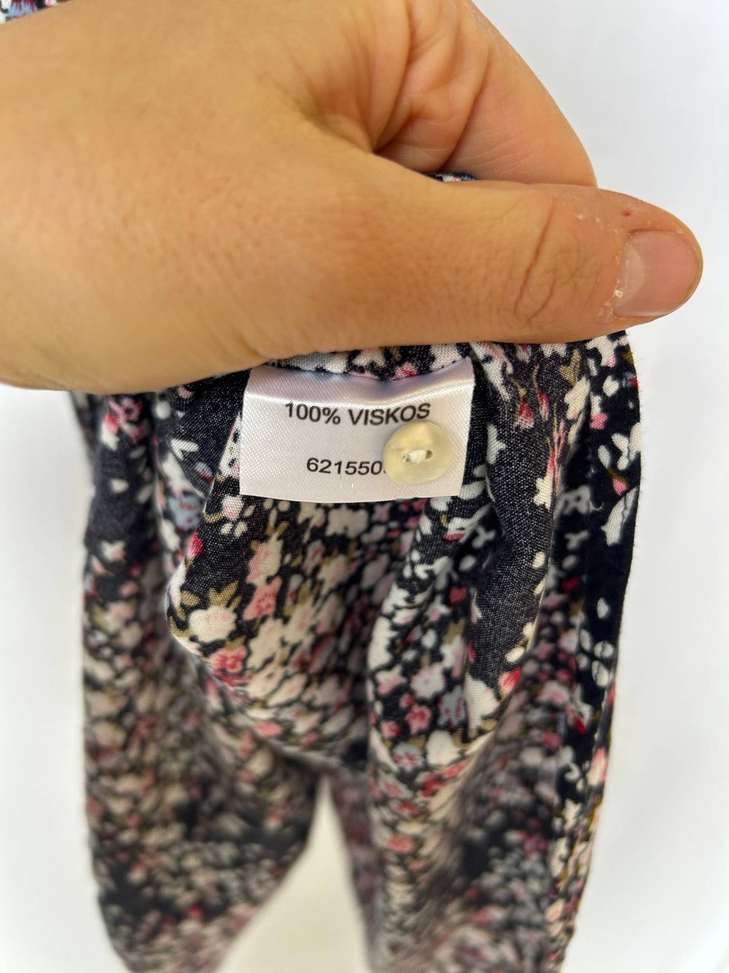Jyothi blommig blus