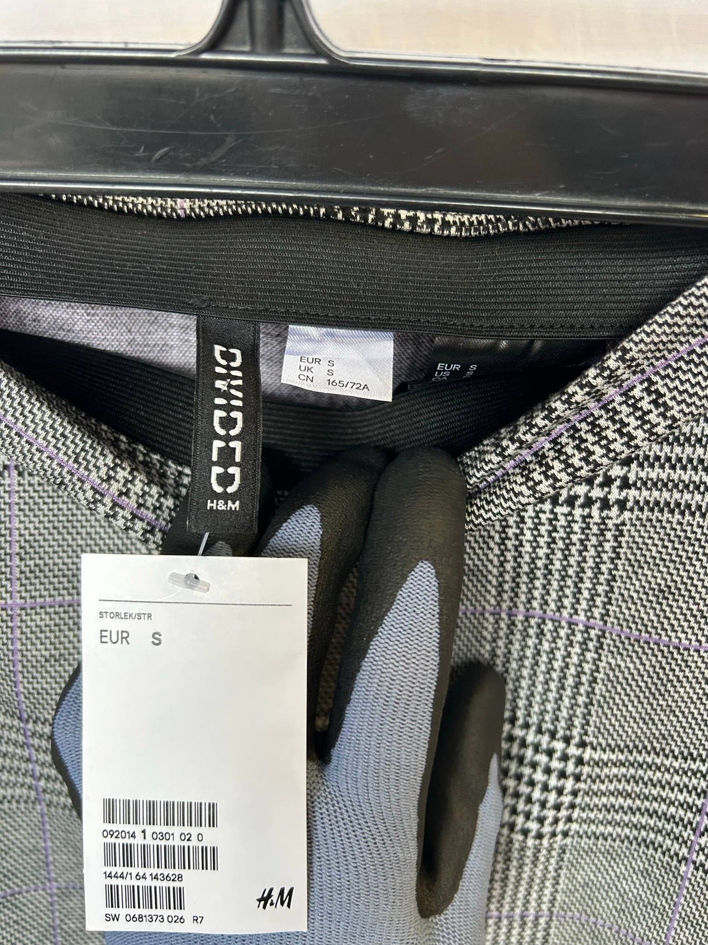 H&M Divided rutig minikjol