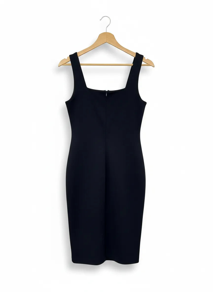 Body Flirt mörkblå broderad klänning