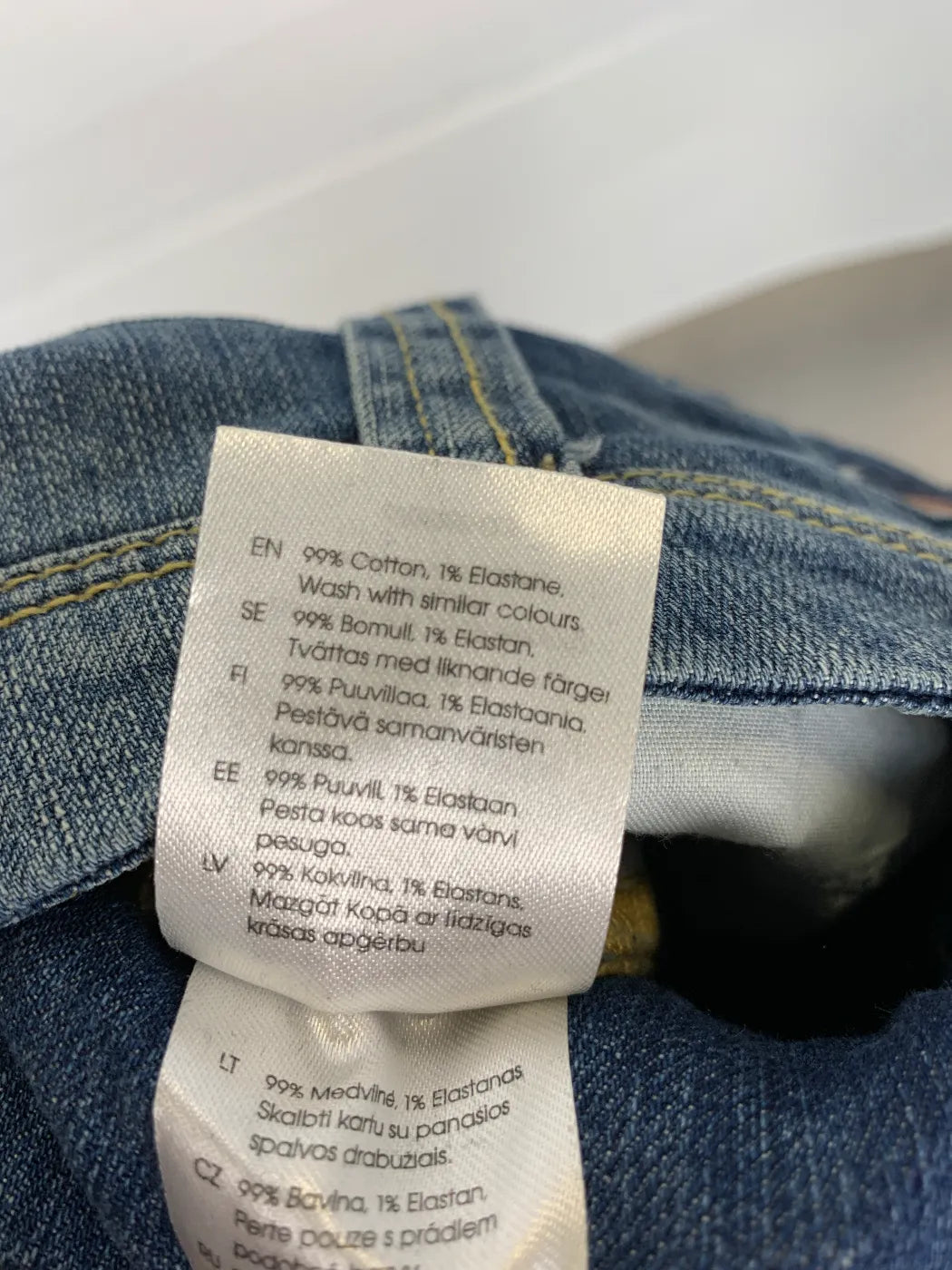 Lindex denimshorts med uppvikta fållar