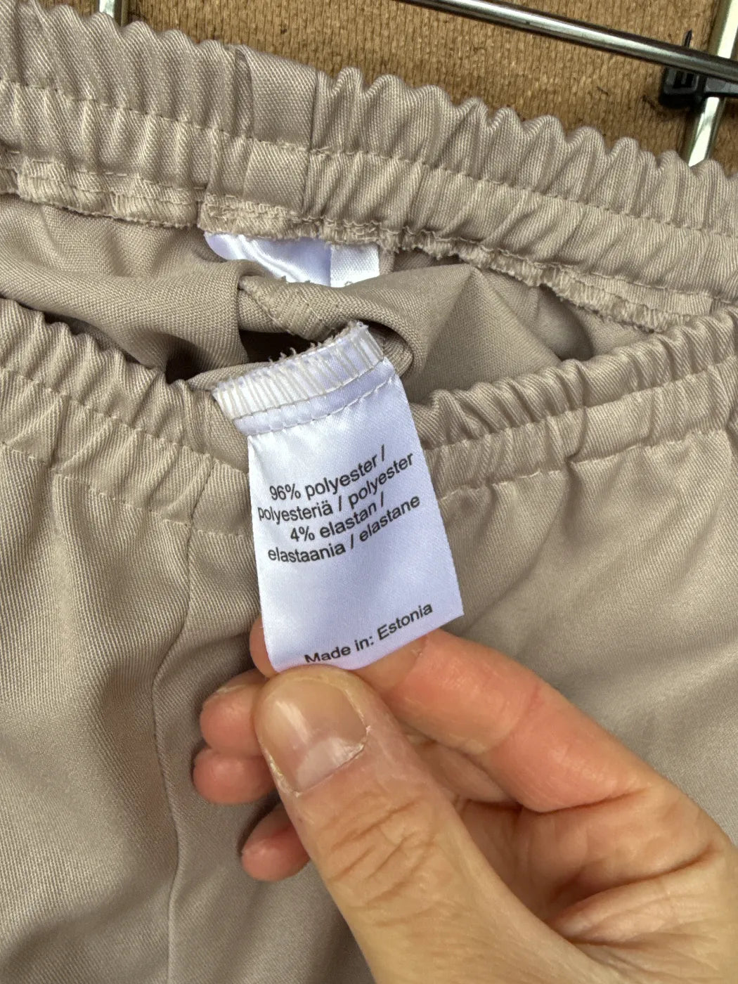 åshild beige byxor med resårmidja