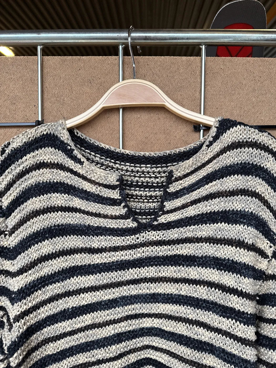 Handstickad randig tröja