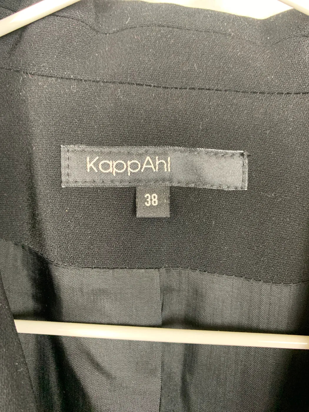 KappAhl svart kavaj med enkelknäppning