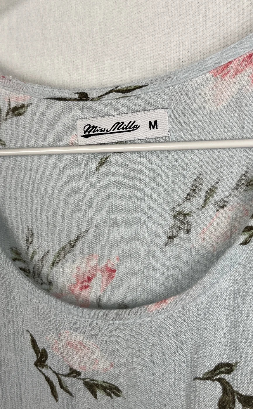 Miss Nilla ärmlös klänning med blommönster
