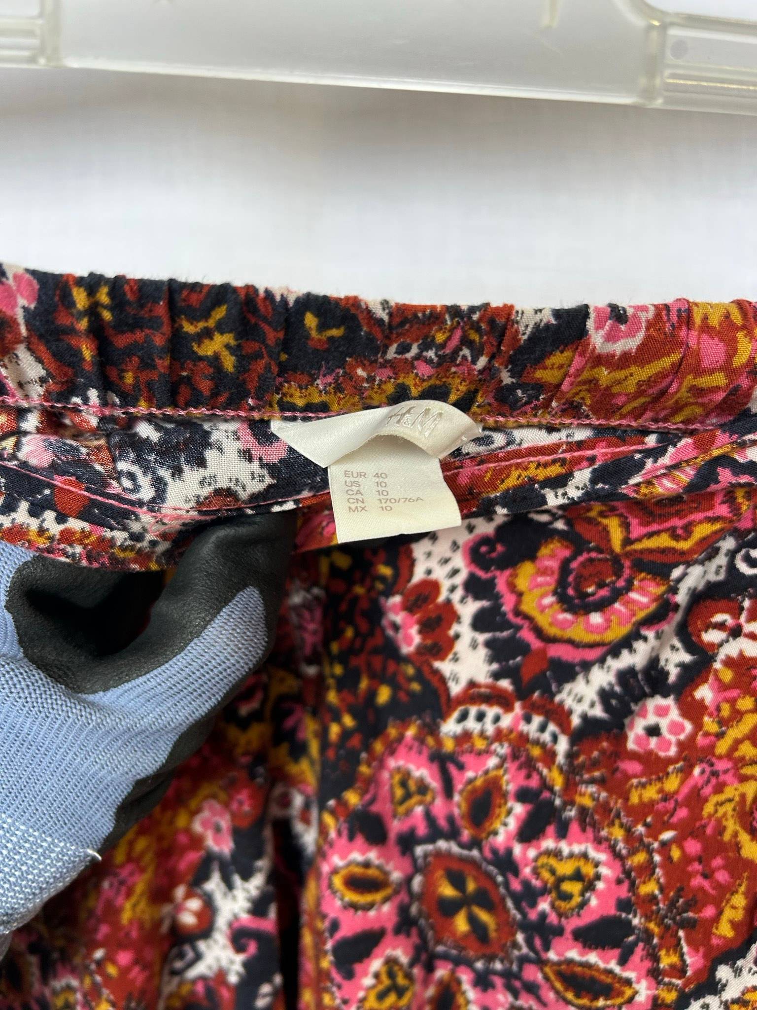 H&M mönstrade byxor för dam
