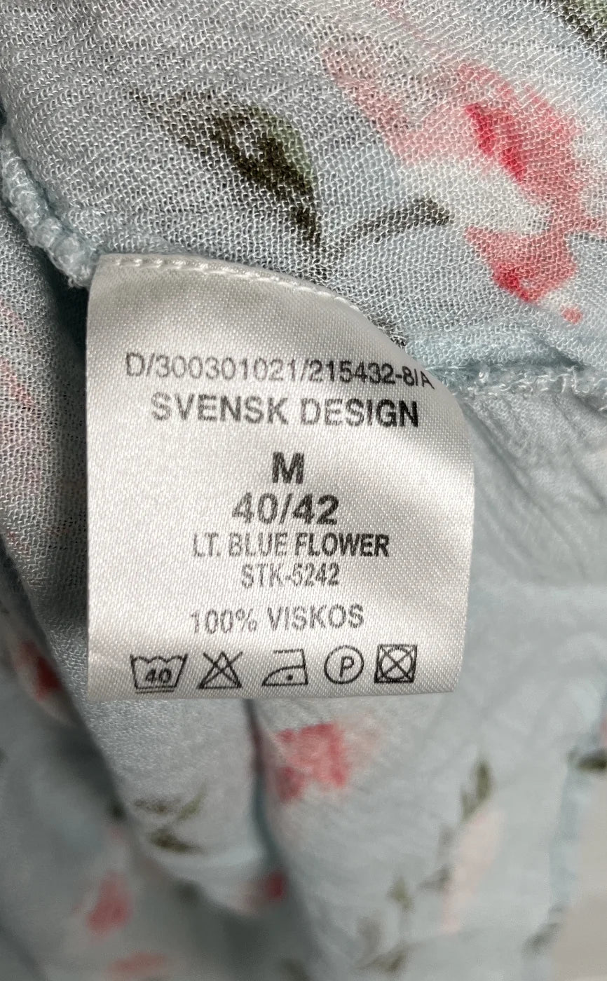 Miss Nilla ärmlös klänning med blommönster
