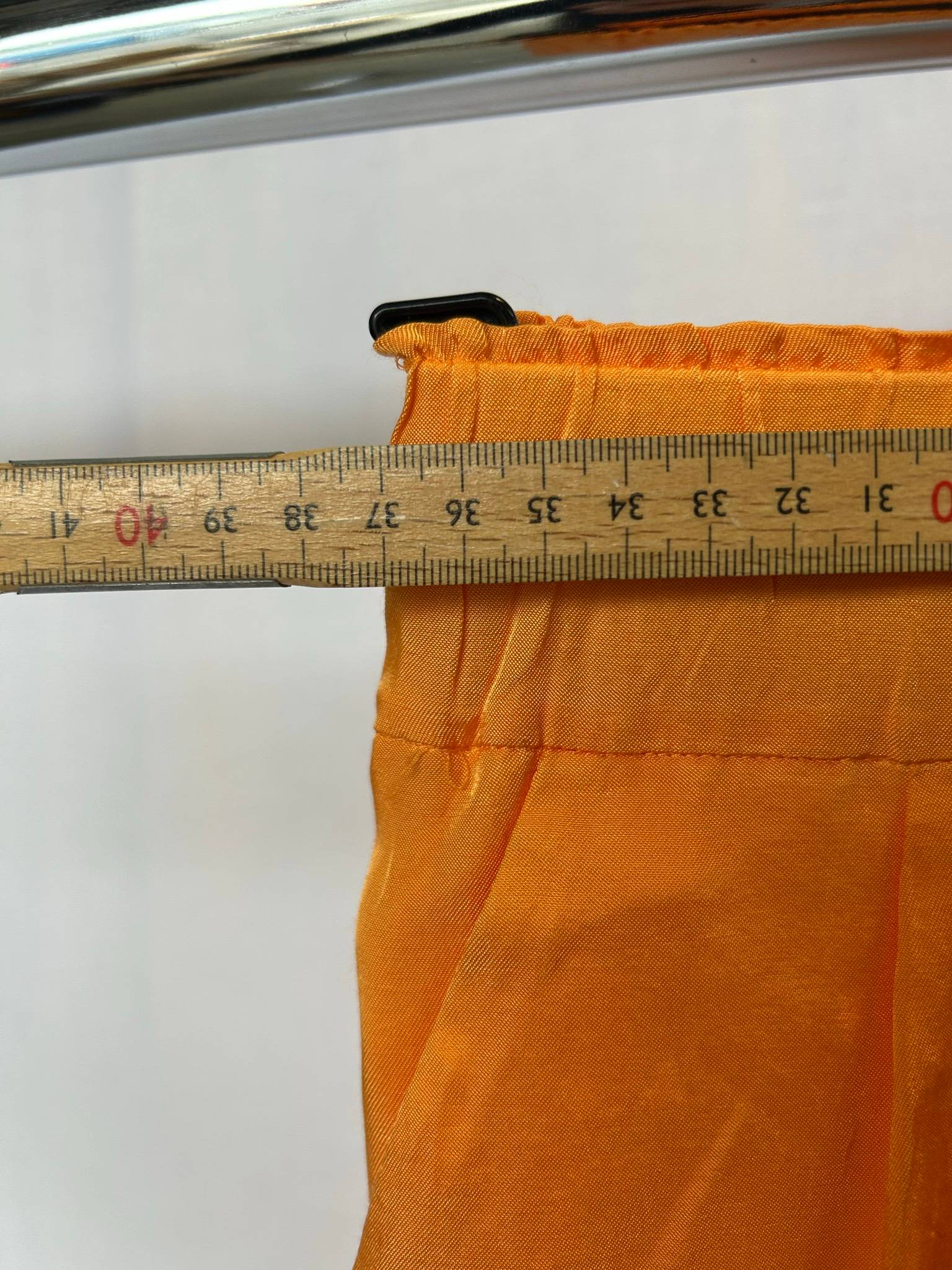 H&M orange satinshorts