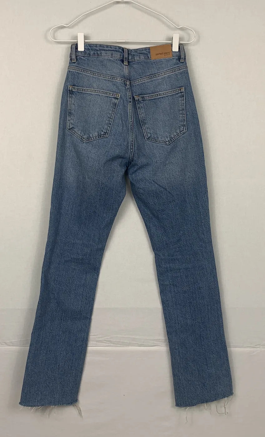 Gina Tricot Perfect Jeans med slitsar