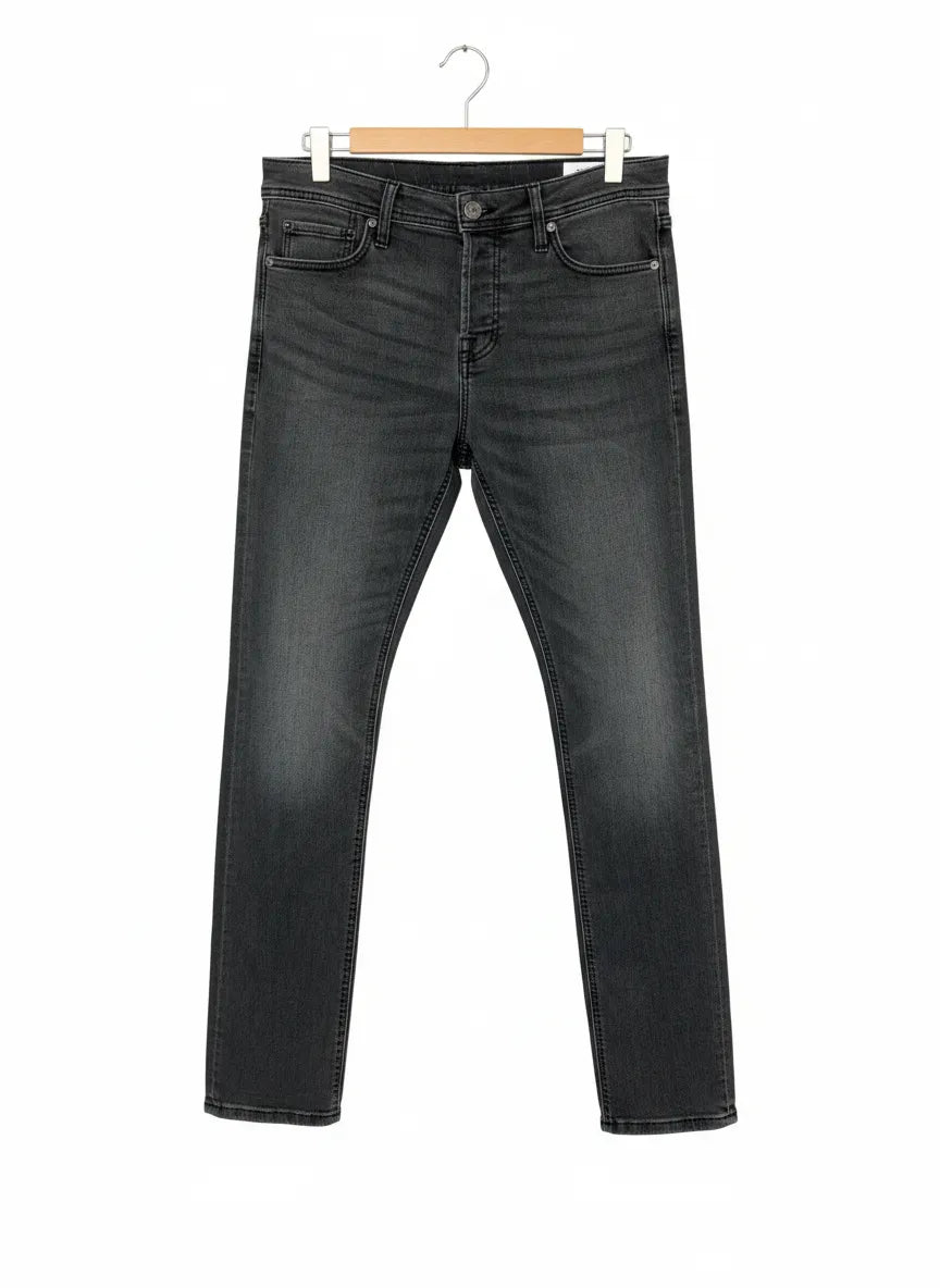 Jack & Jones herrjeans i smal passform och blekt utförande
