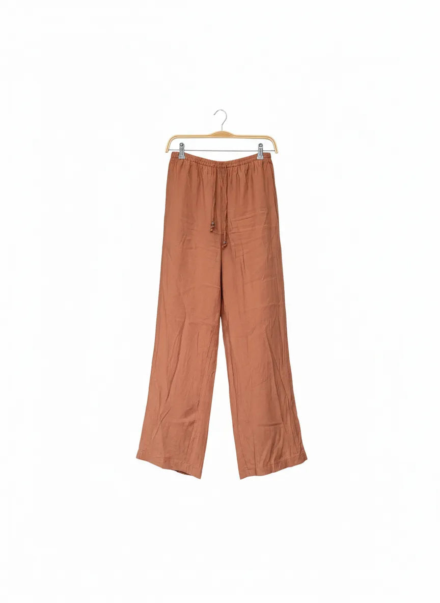 H&M vida byxor i rostbrun färg