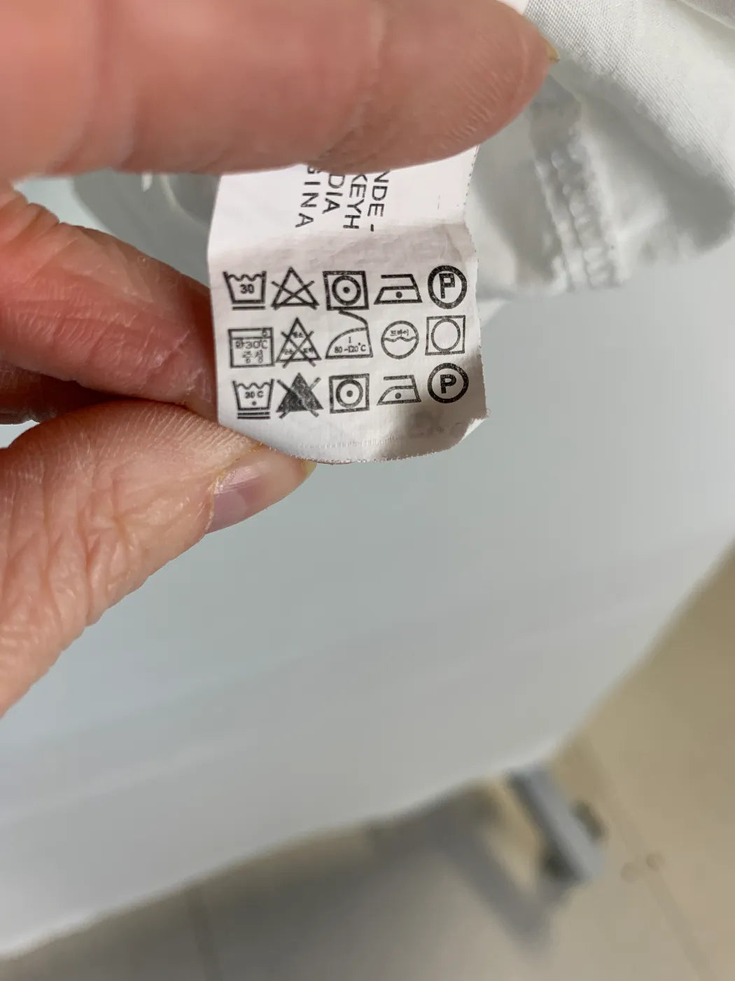 Zara blus med volangkrage i vitt