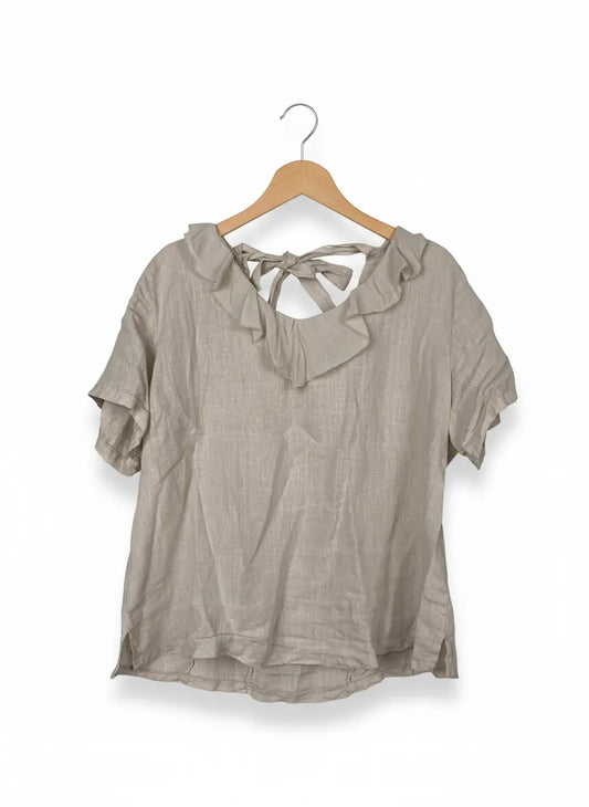 r. beige blus i linneblandning med volang