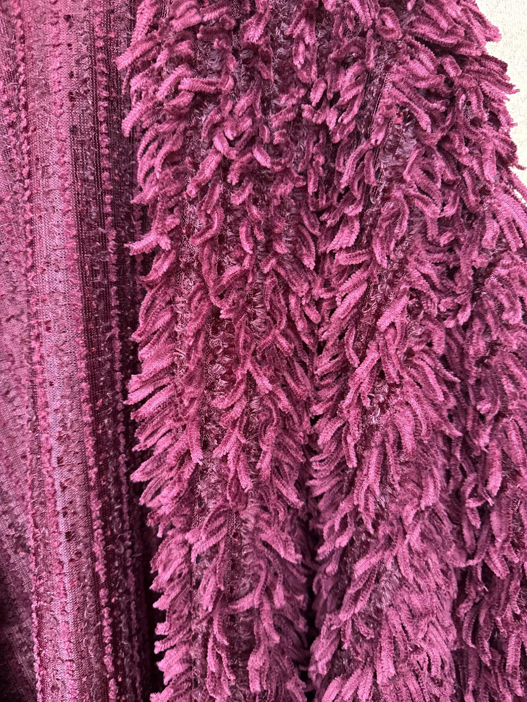 Texturerad vinröd cardigan med öppen front