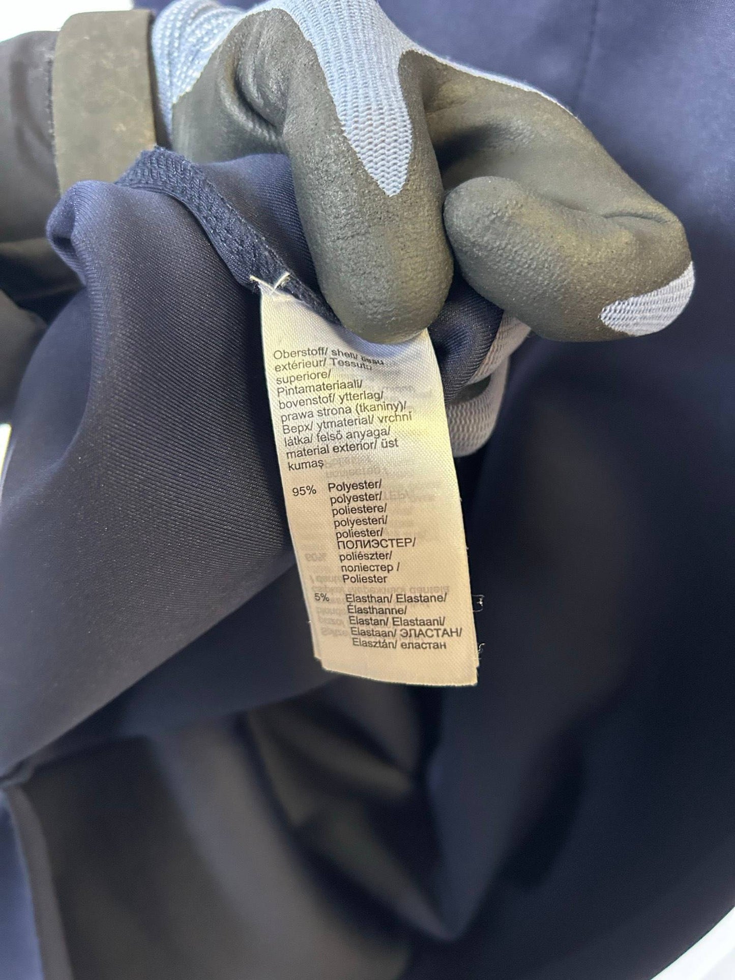 Body Flirt mörkblå broderad klänning