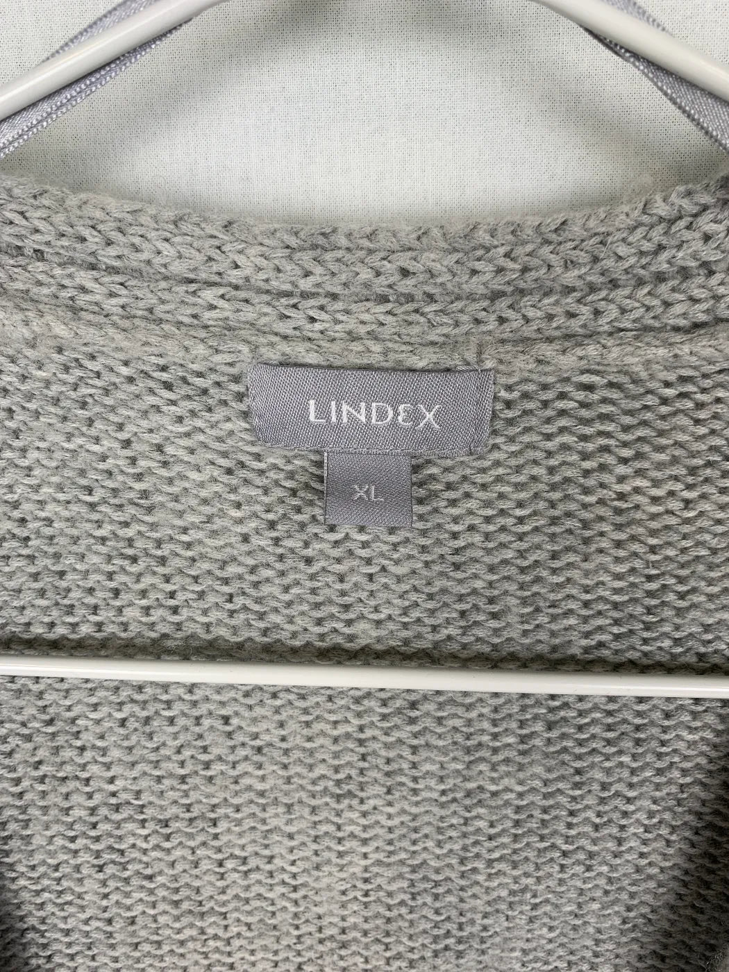 Lindex ljusgrå stickad kofta med midjeband