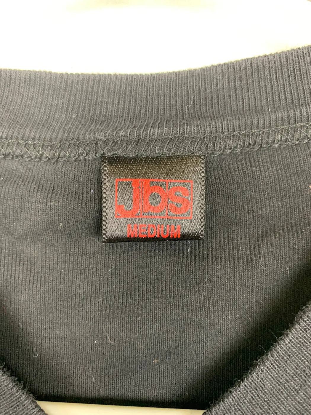 JBS svart v-ringad t-shirt med randiga ärmar