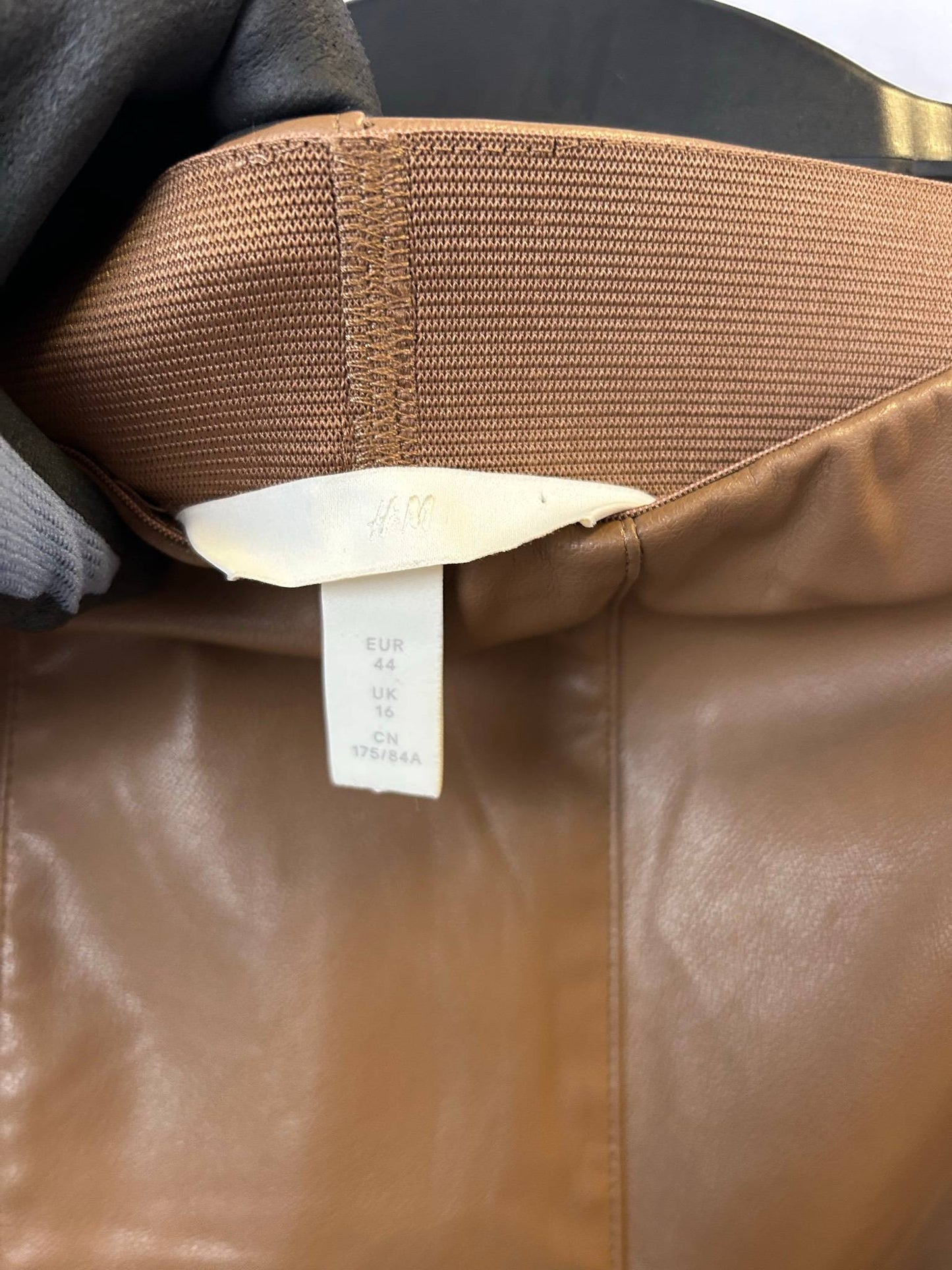 H&M bruna leggings i fuskläder