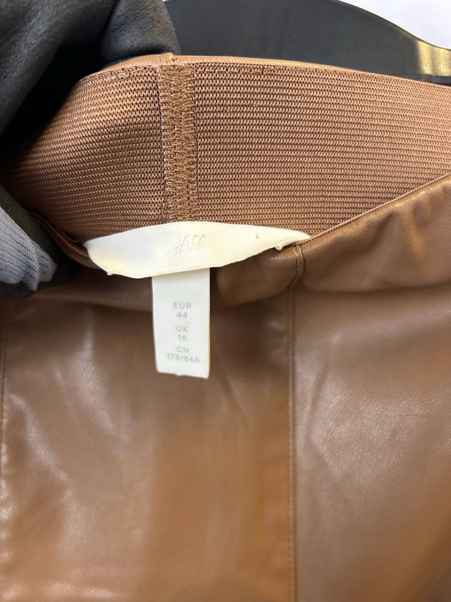 H&M bruna leggings i fuskläder