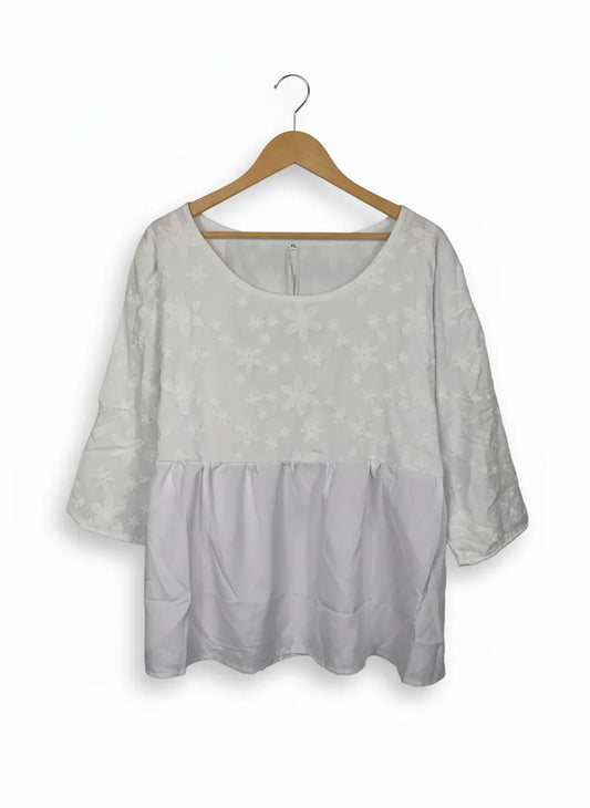 Maria & Gabriele vit broderad blus 3XL
