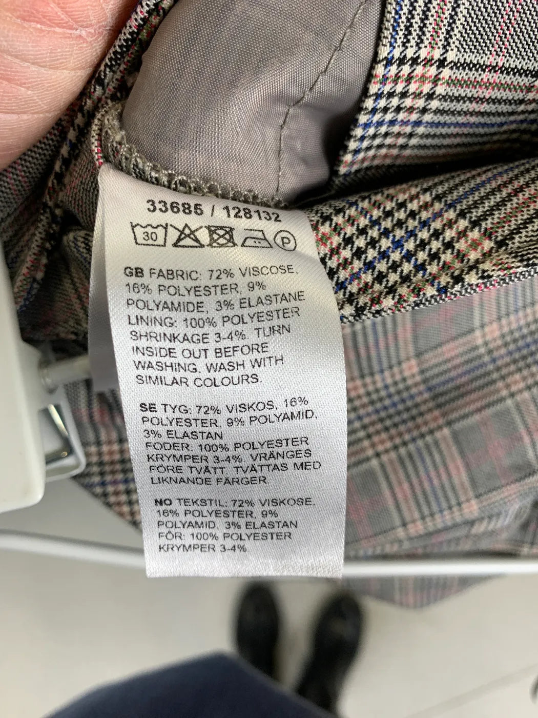 KappAhl rutiga byxor med hög midja