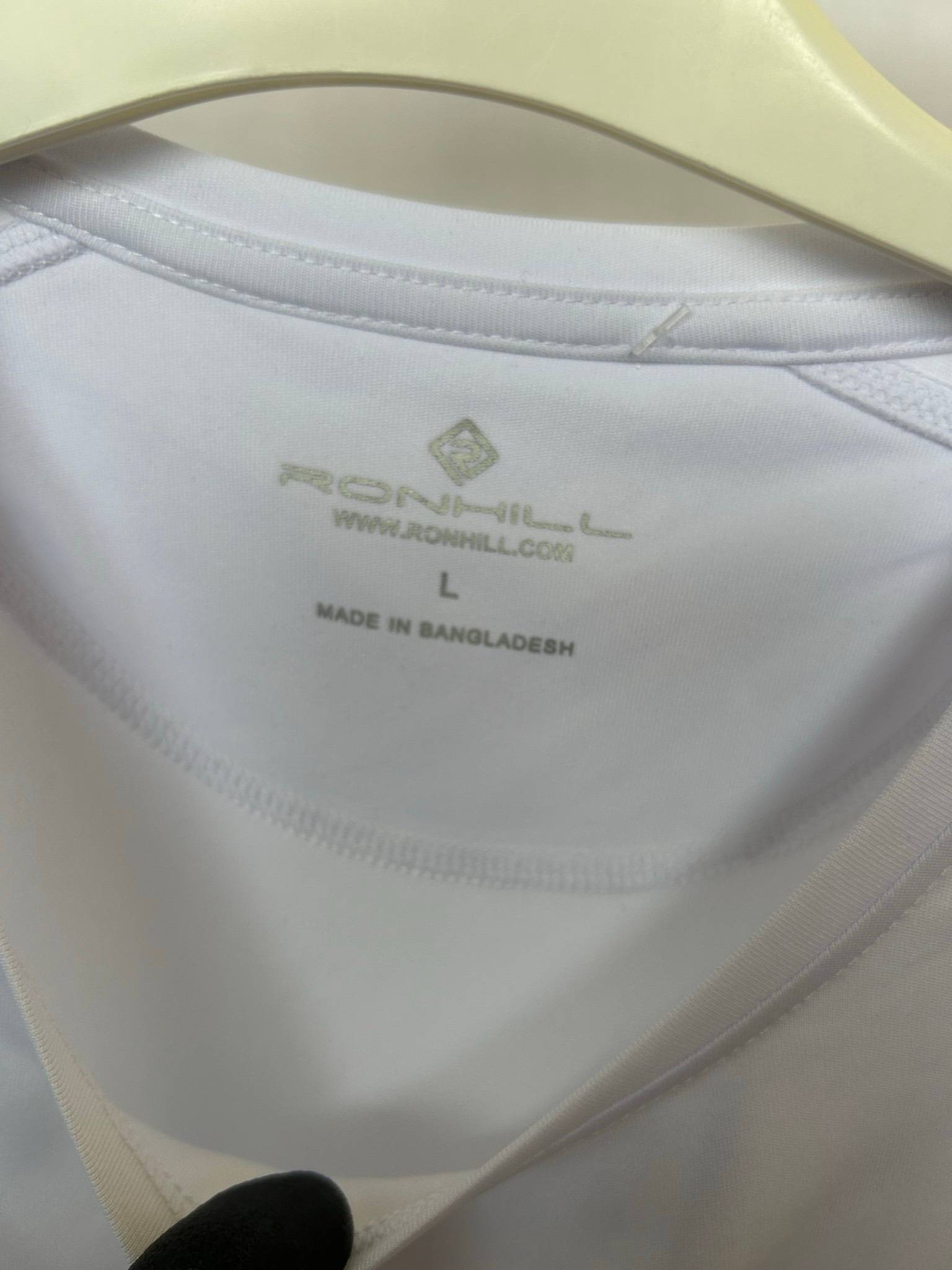 Ronhill vit sportt-shirt