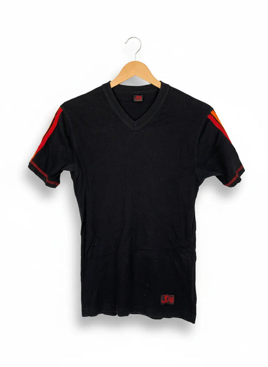 JBS svart v-ringad t-shirt med randiga ärmar