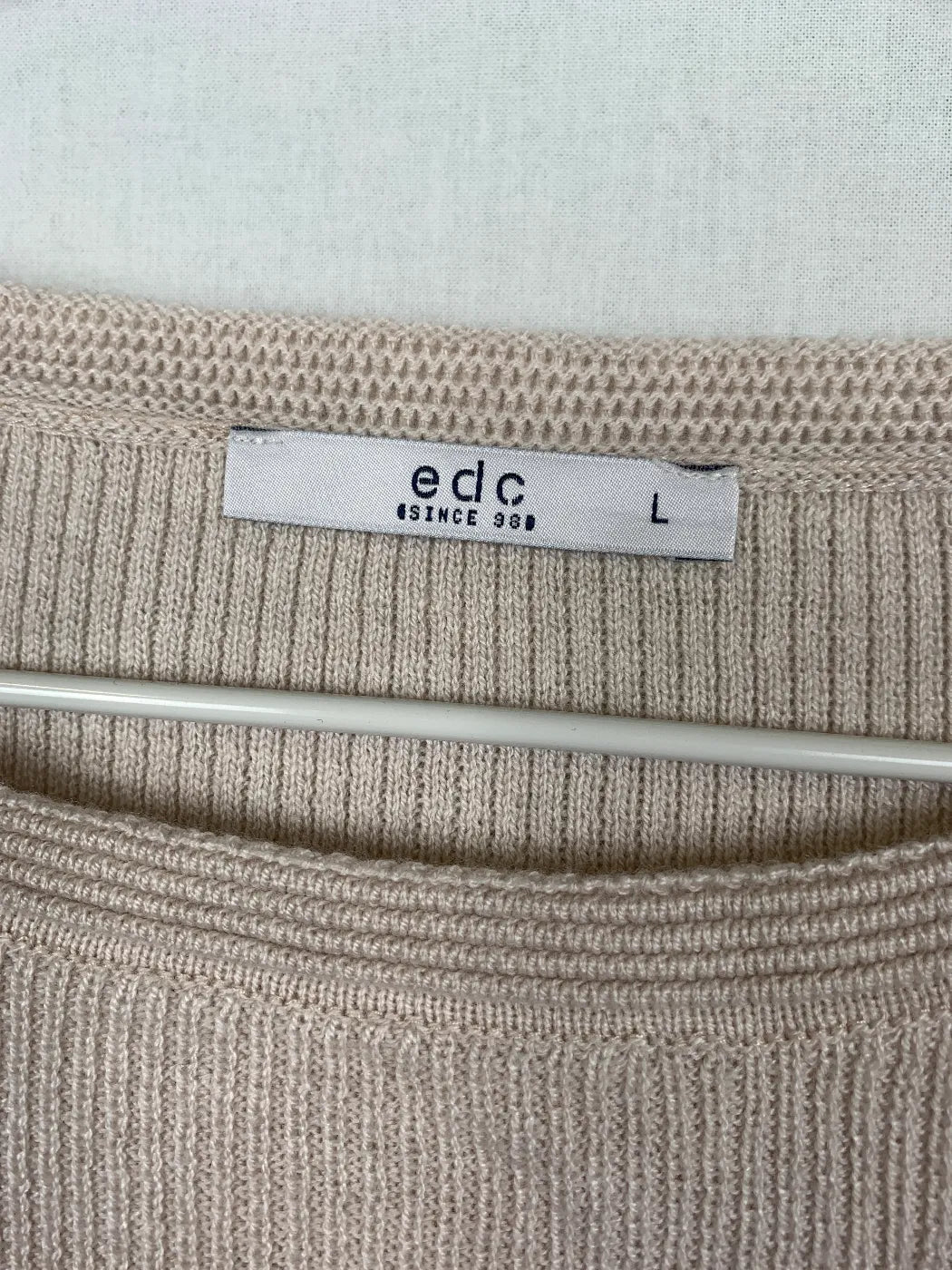 edc ribbad stickad tröja med rosett