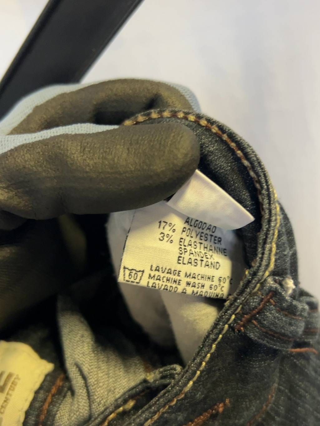 Grase mörkblå denimjeans med broderad fåll