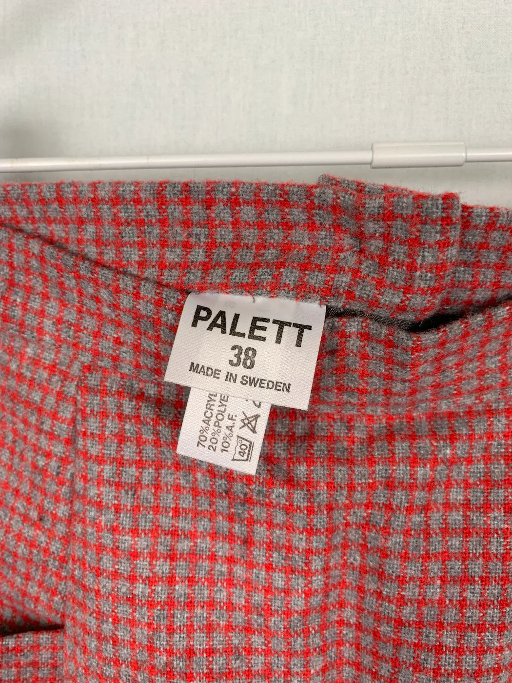 Palett rutig midikjol i rött