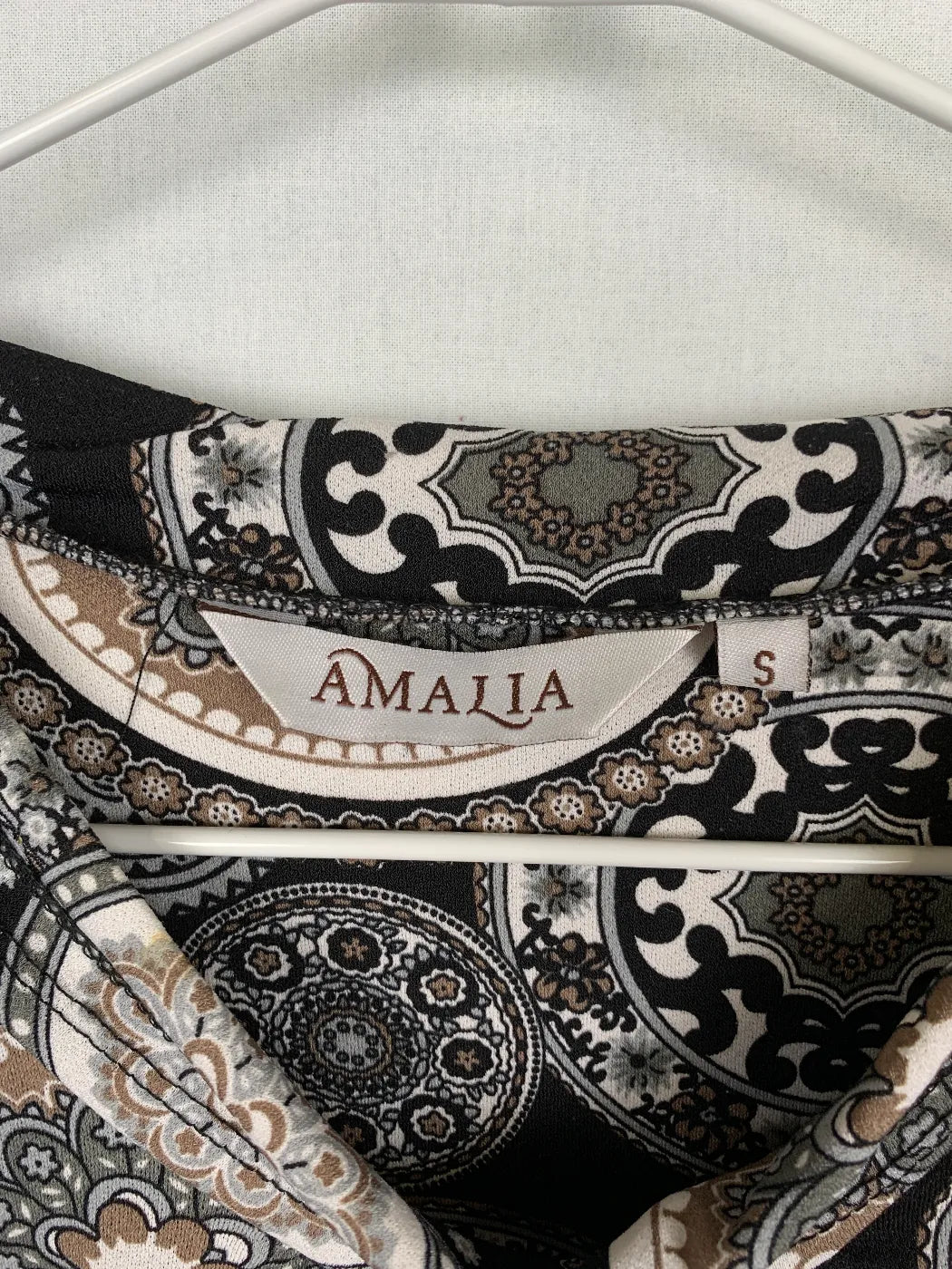 Amalia mönstrad långärmad topp